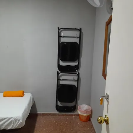 Nueva 3 Habitación en casa particular Algeciras